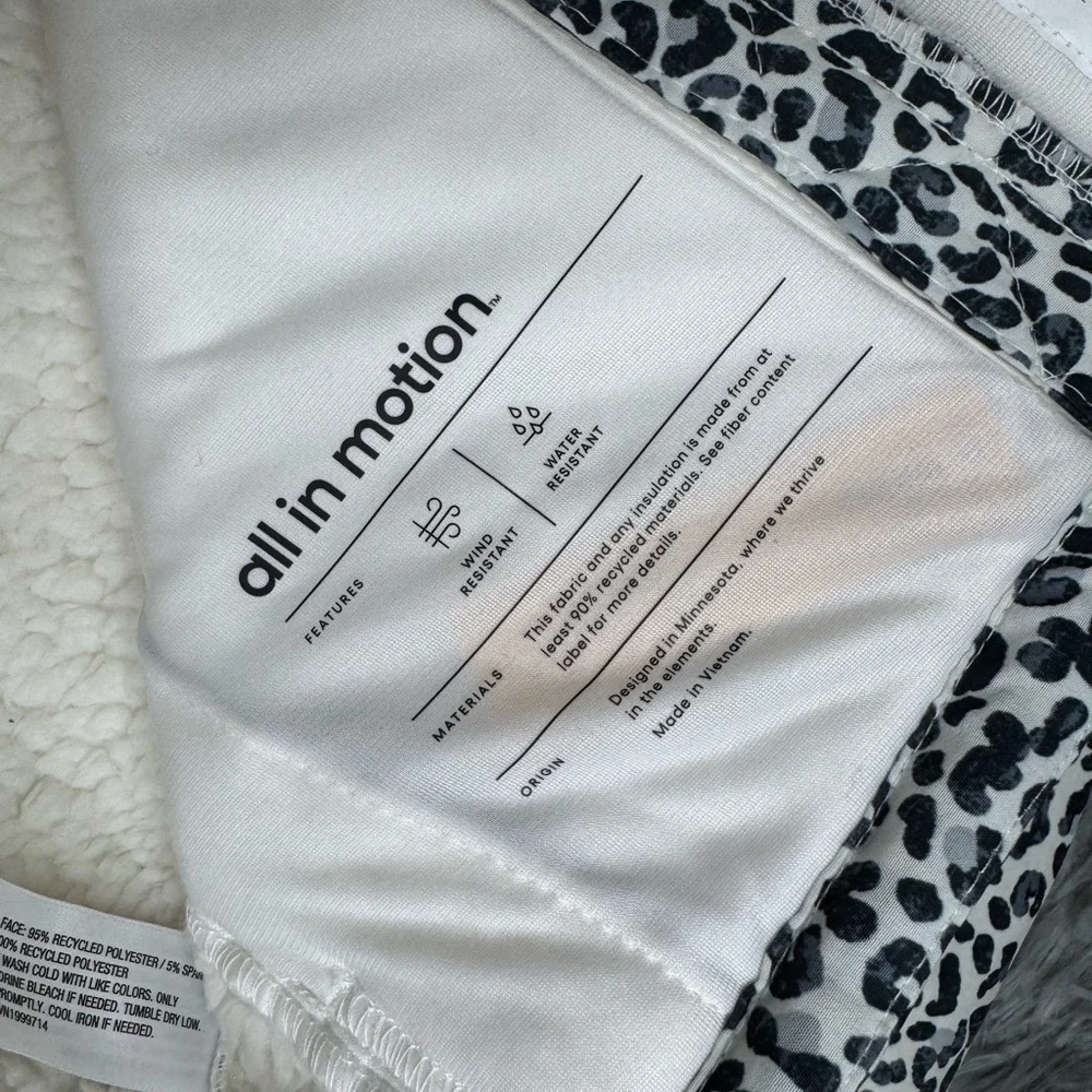 All In Motion Girls Softshell Fleece Jacket - Leopard Size Medium (8) NWOT